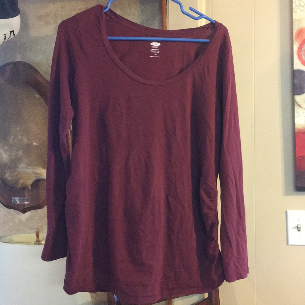 Old Navy Maternity tee